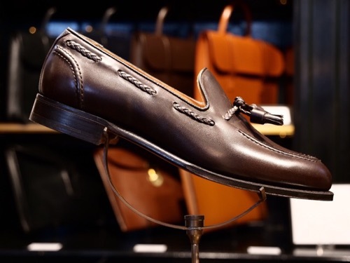 チーニー タッセルローファー 