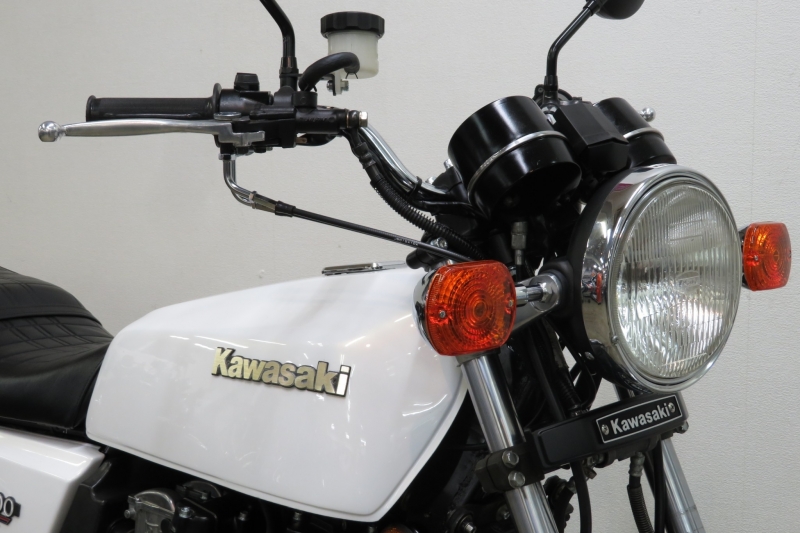 KZ550D 外道パールホワイト仕様｜SOLD OUT｜旧車・絶版バイクならウエマツ