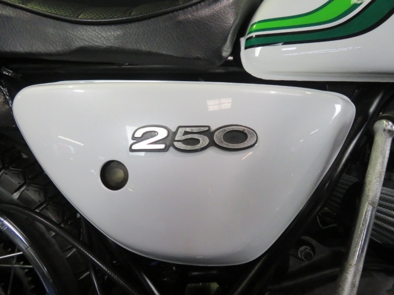 250SS MACH-Ⅰ パールホワイトレインボーx3本チャンバー｜SOLD OUT｜旧