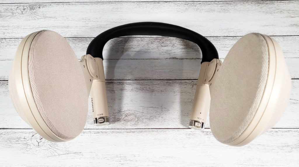 aiwaの個性的なネックスピーカー『ButterflyAudio』が届いたので開封し