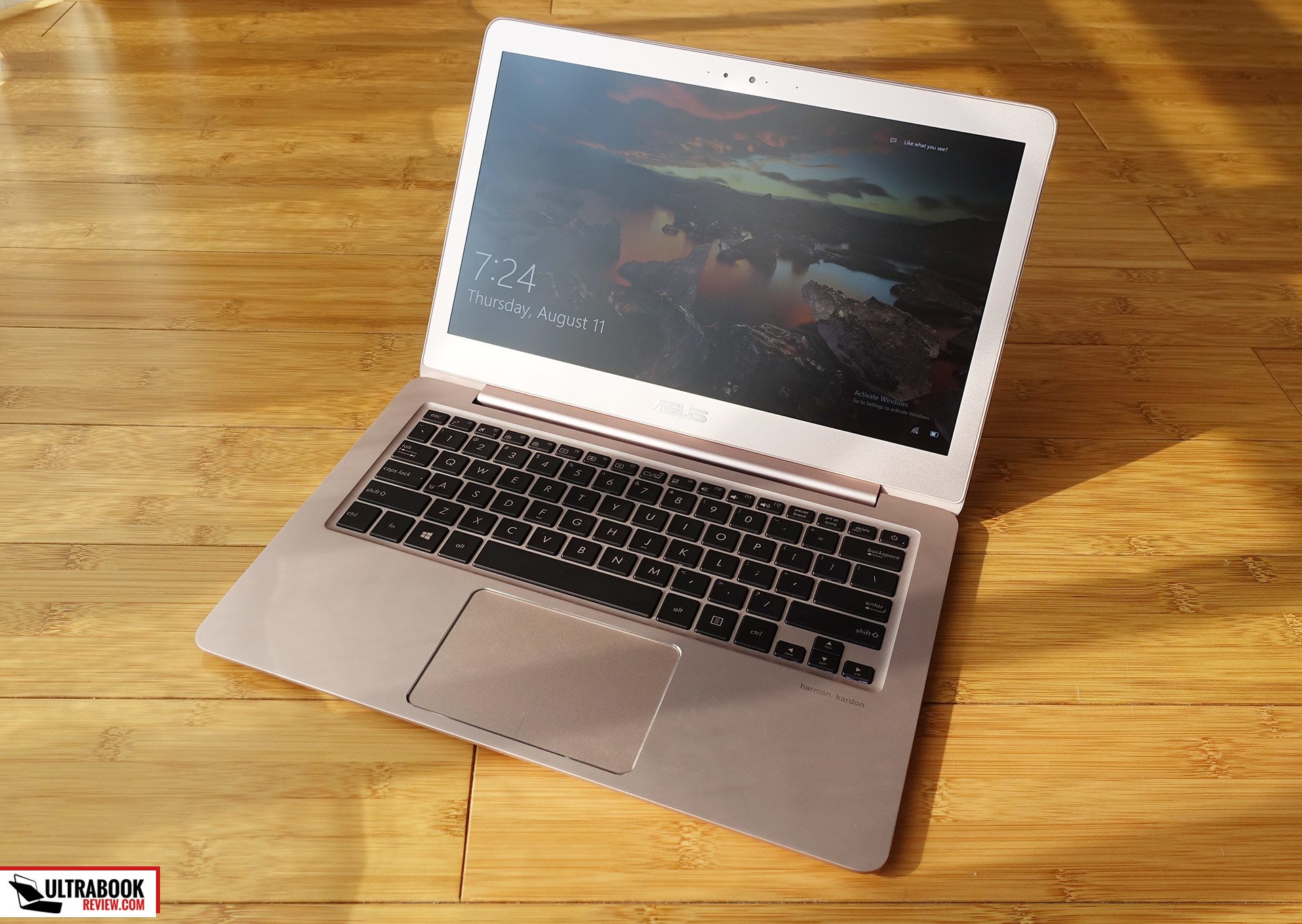 Asus Zenbook UX330UA review - premium 13-incher for the average