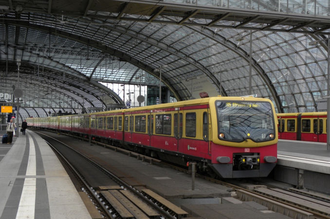 ベルリンの都市高速鉄道「Sバーン」- 世界の鉄道（裏辺研究所）