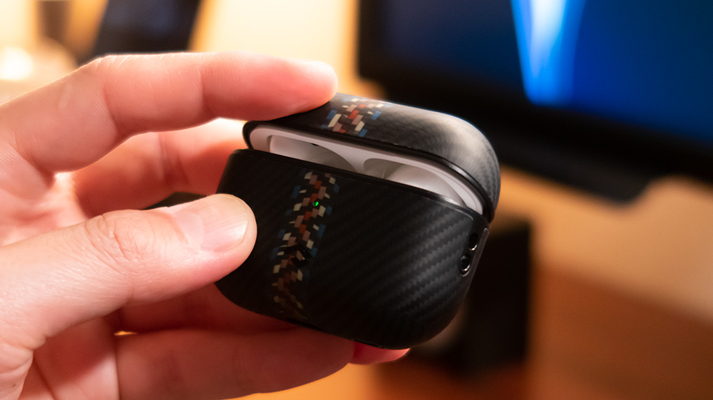PITAKA MagEZ Case for AirPods Pro 2をレビュー｜ピタッとフィット
