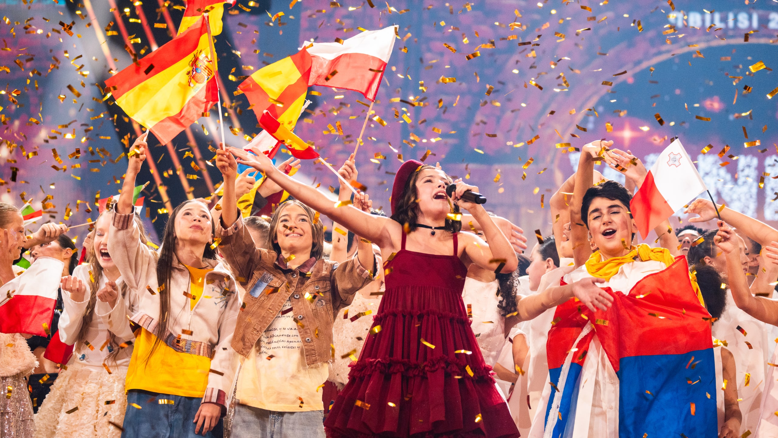 テイラー・スウィフトの香水「Wonderstruck」のCMが公開！