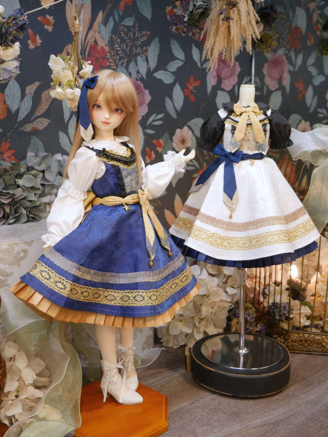 現在発売中の「エトワール・ジャンスカセット（紺）」のご紹介です