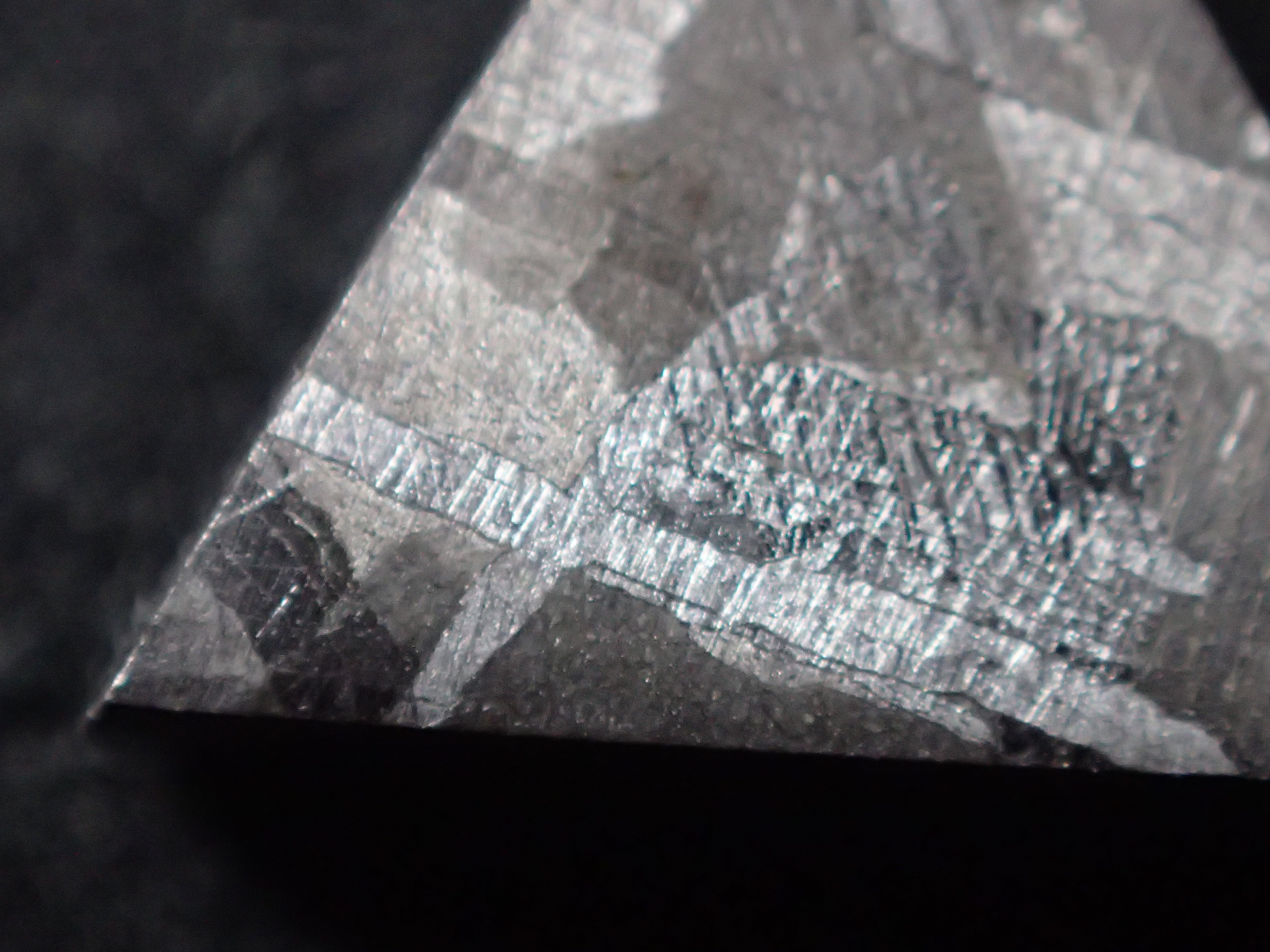 最高品質ギベオン隕石(Gibeon Meteorite) 落下地 ： Great Namaqualand