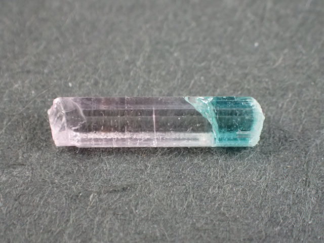 最高品質トリカラー・トルマリン結晶 ピーチ鉱山、アフガニスタン産