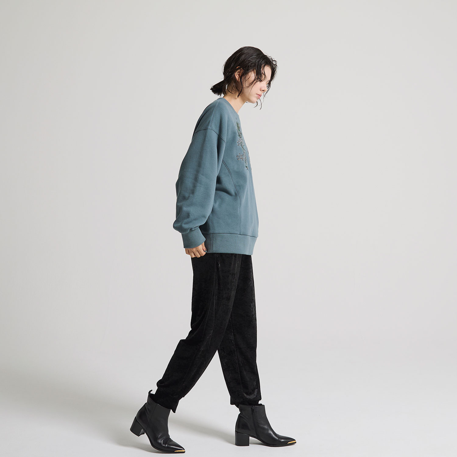 Dragon embroidery sweat shirt トレーナー｜VIVIENNE TAM