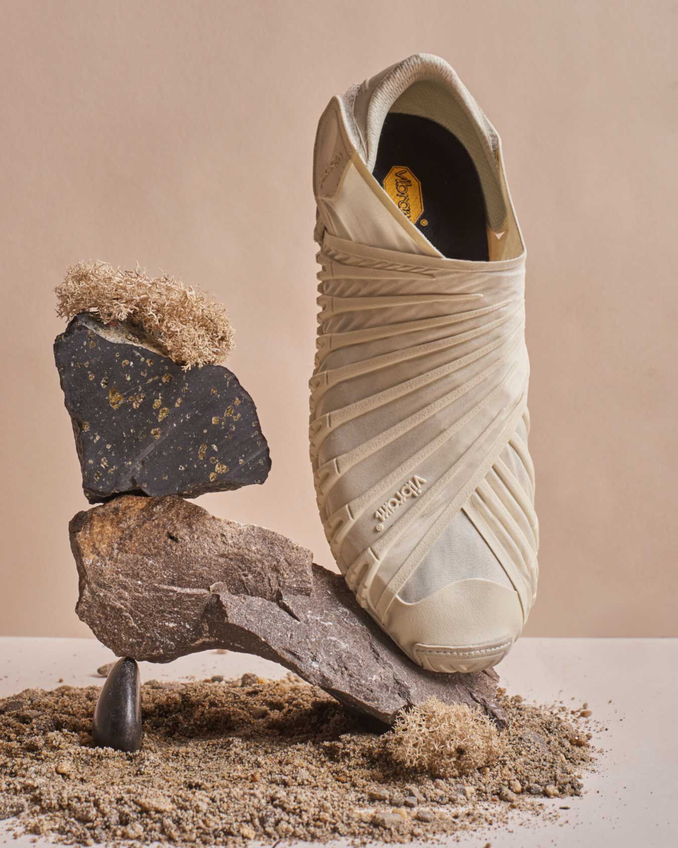 Vibram has created the first wrapping sole | Furoshiki | VIBRAM