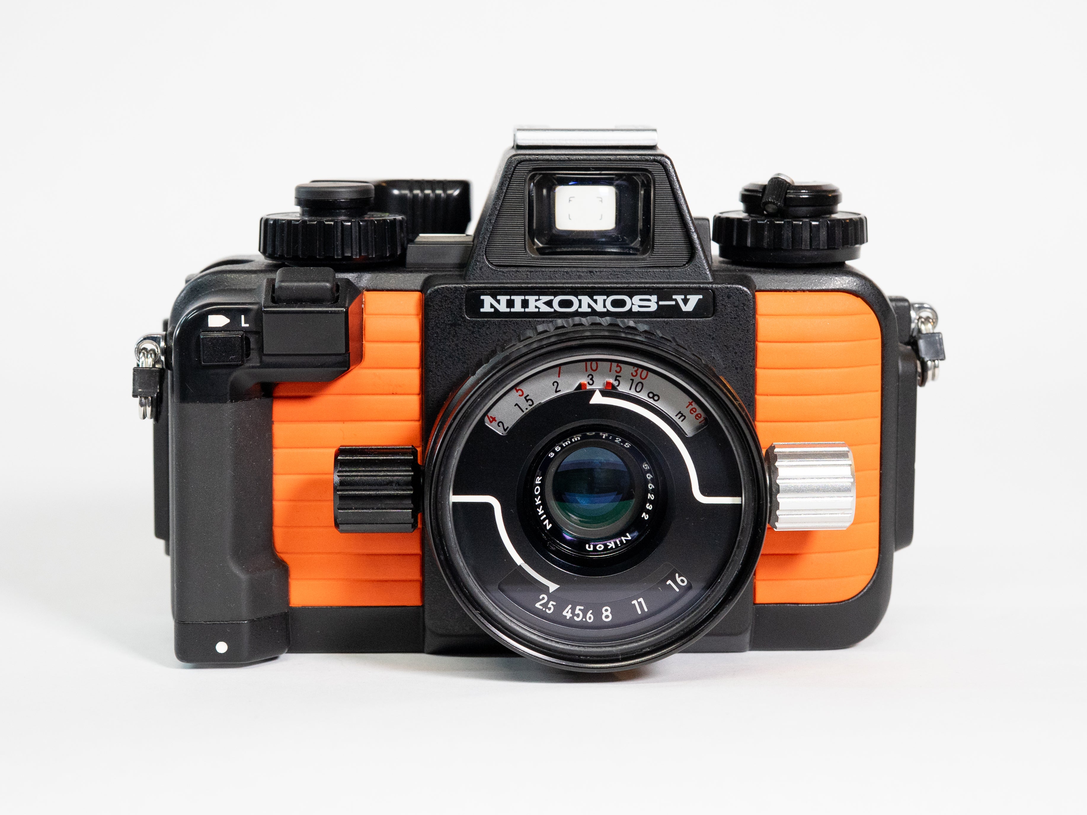 Nikonos V 35mm Film Camera with Nikkor 35mm Lens – Viejita Vintage