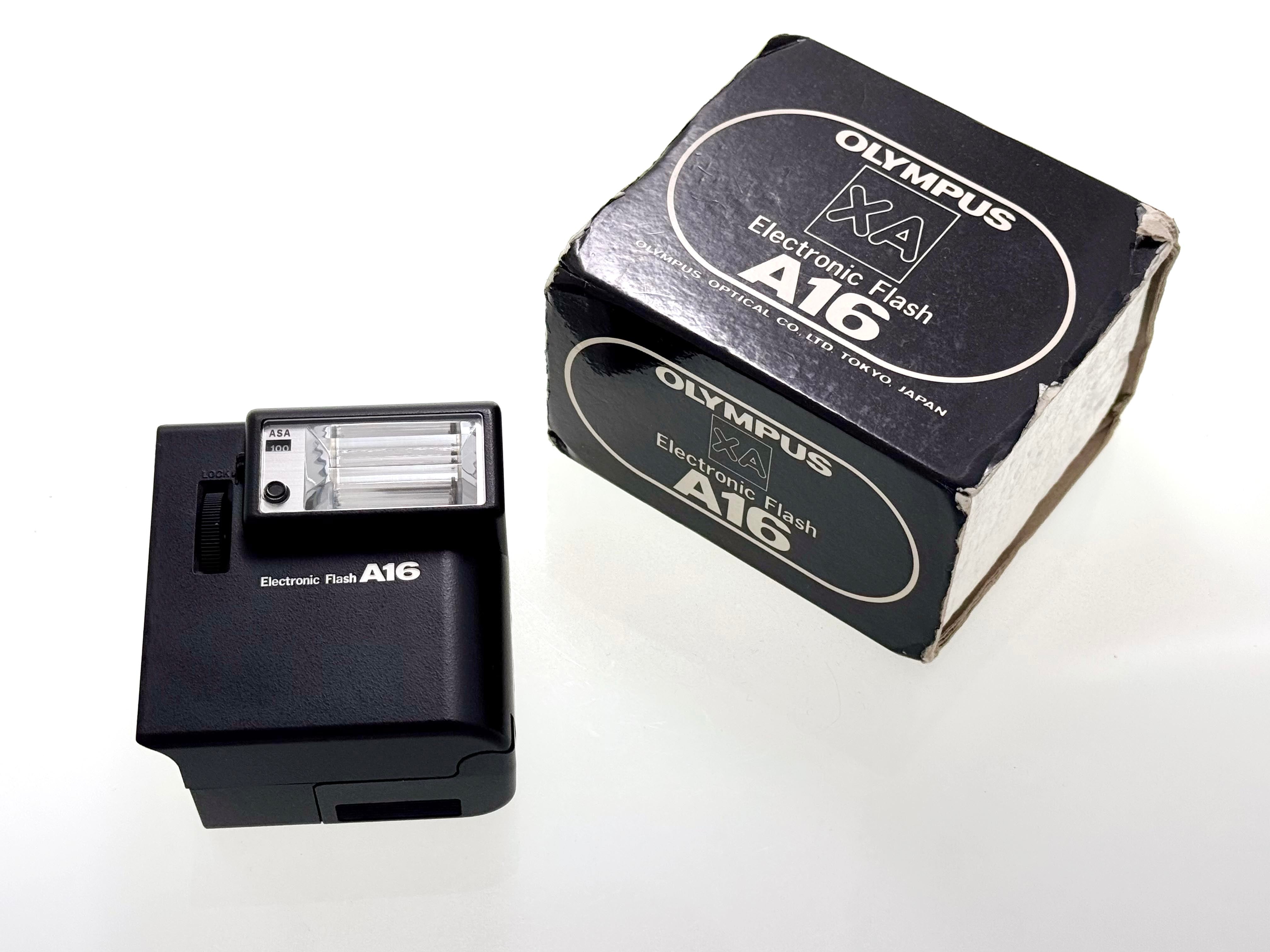 Vintage Olympus A16 Flash for XA cameras. (Exc)