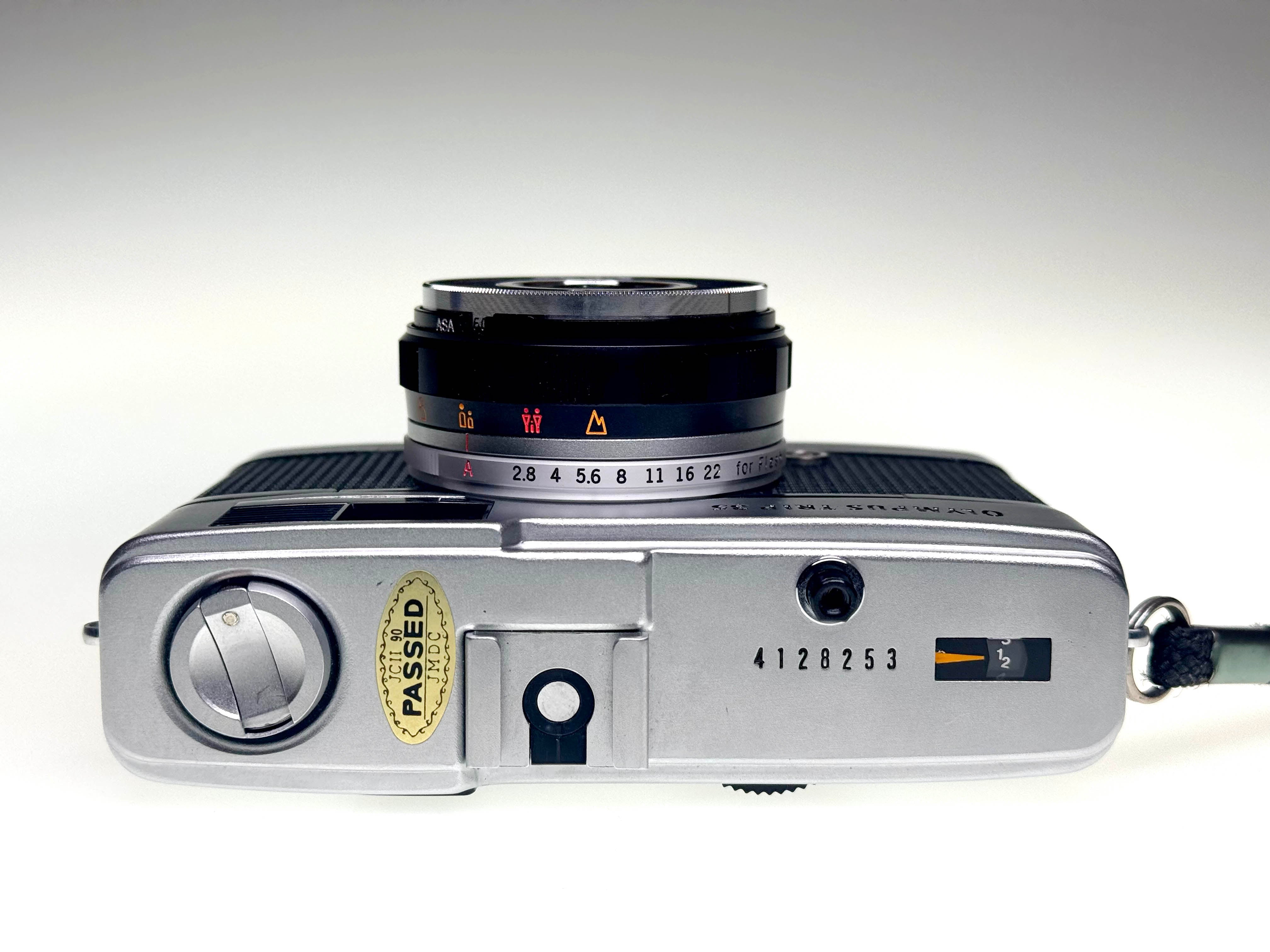 Vintage Olympus Trip 35 Film Photographers kit with Flash, Case and Ko