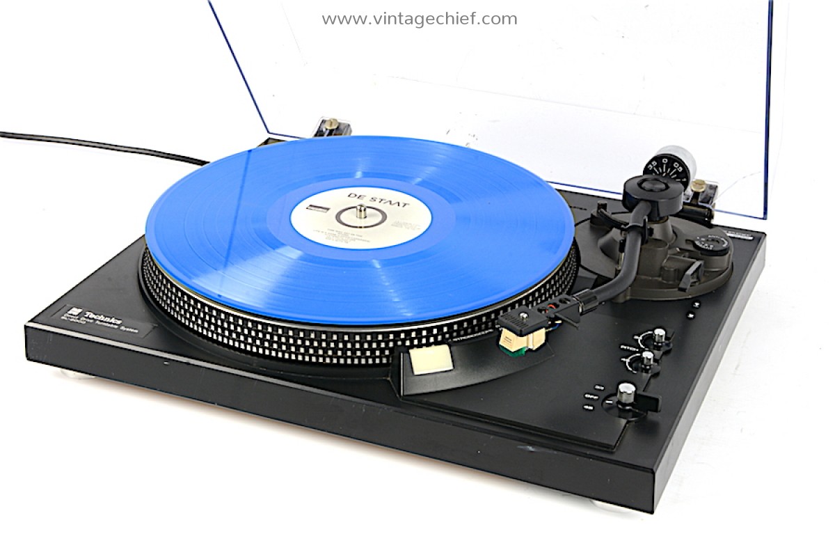 Technics SL-2000 Direct Drive Turntable