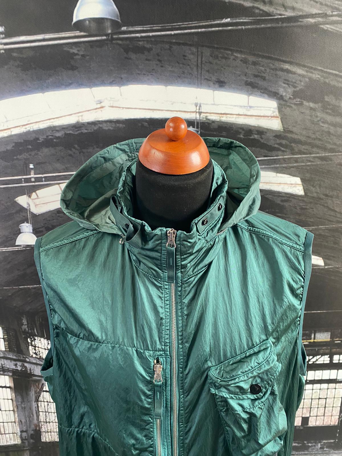 STONE ISLAND NYLON RASO TC GILET - X Clothing