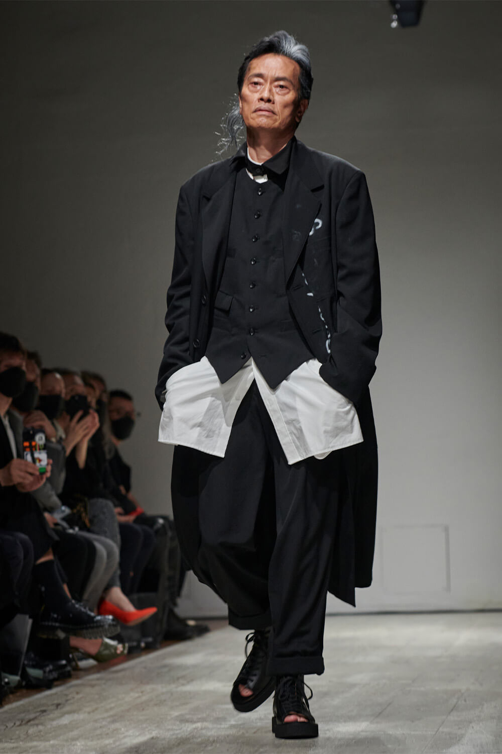 Yohji Yamamoto POUR HOMME S/S 2023 COLLECTION | Yohji Yamamoto