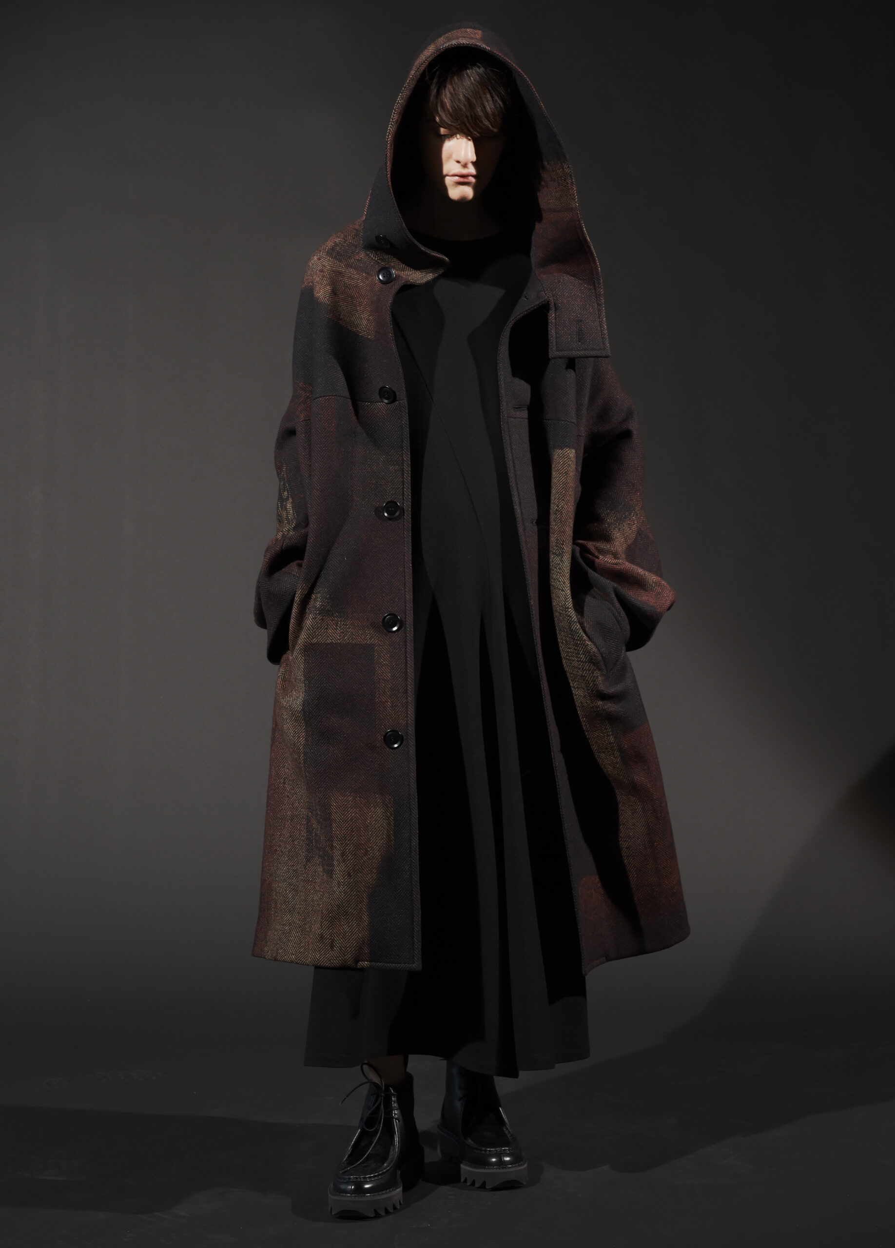 Y's AW23 HIGHLIGHTS | Yohji Yamamoto (ヨウジヤマモト) Official Site