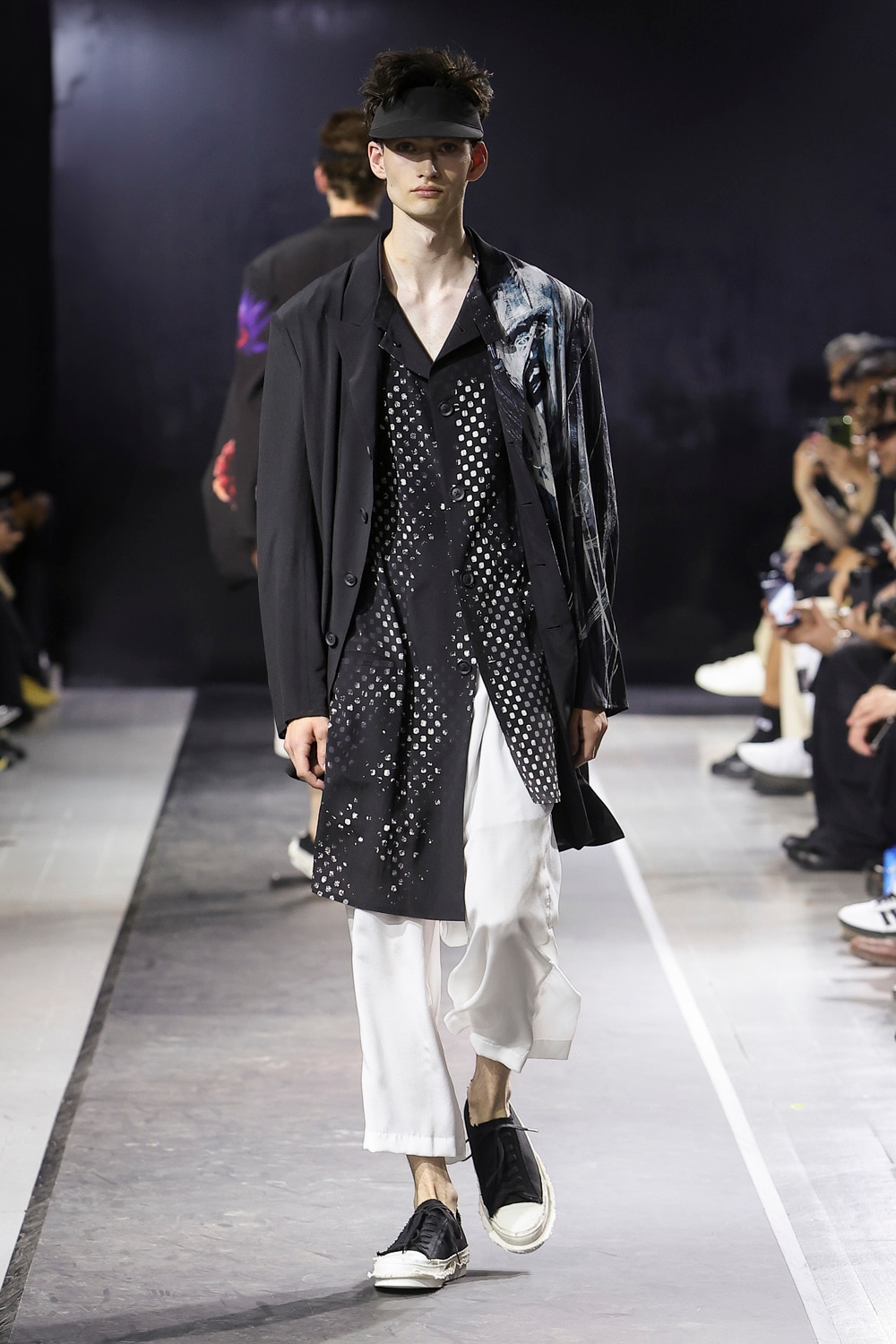 SPRING / SUMMER 2025 | Yohji Yamamoto (ヨウジヤマモト) Official Site