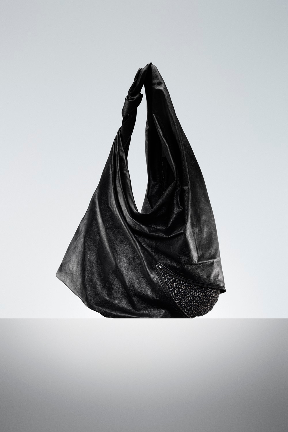 AUTUMN / WINTER 2025-26 | Yohji Yamamoto (ヨウジヤマモト) Official