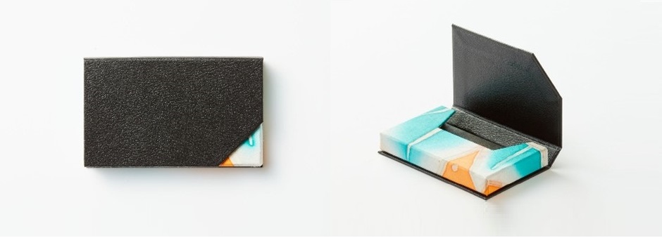 ねぶた祭の“かけら”を日常に。「ねぶたのかけら名刺入れ」10月11日（土