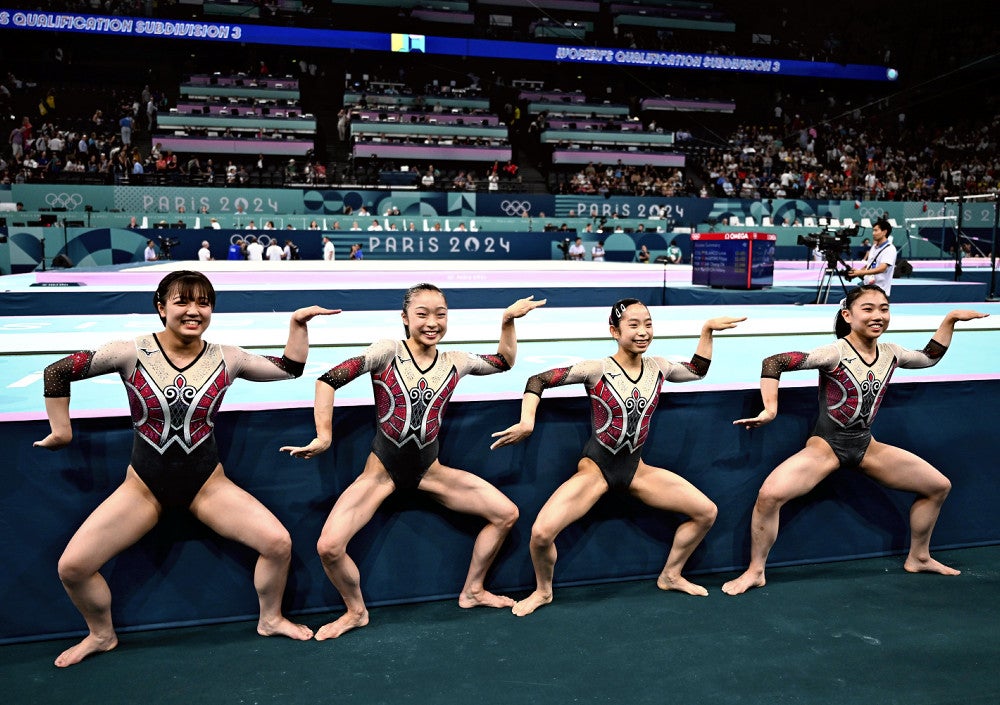 オリンピック:5位で決勝に進出した体操女子団体、個人総合では岸里奈