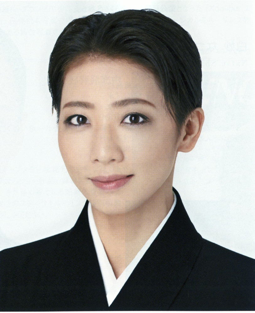 星組トップスターの礼真琴さん、来夏に退団へ…宝塚歌劇団が発表 : 読売新聞