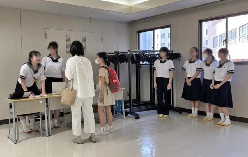 豊島岡生が受験生らの個別相談、次回は9月6日開催…豊島岡 : 読売新聞