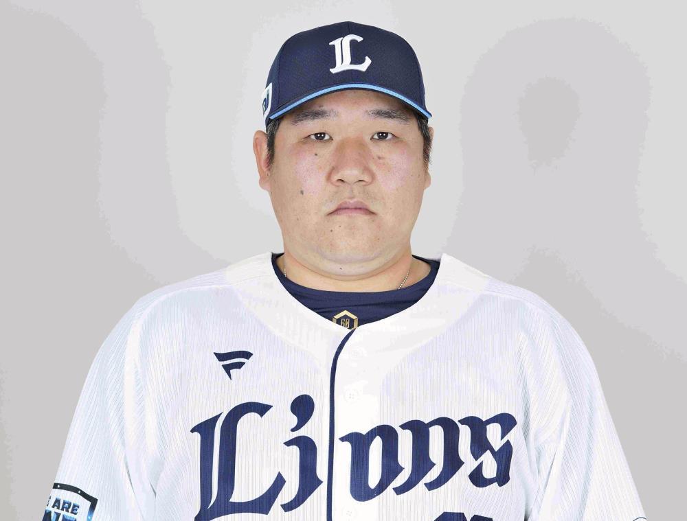 西武・中村剛也、史上初通算2000三振…左翼ポール直撃460号も : 読売新聞