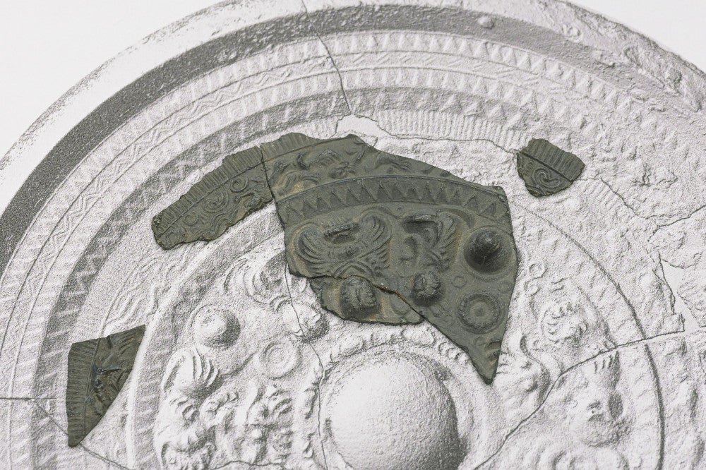 大王墓とされる桜井茶臼山古墳、出土銅鏡は103枚分と判明…単独古墳