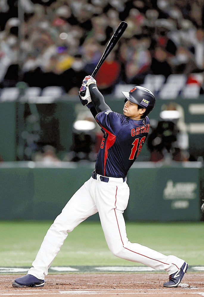 WBC:侍ジャパン大谷翔平、初回136メートル豪快先制弾で「侍打線