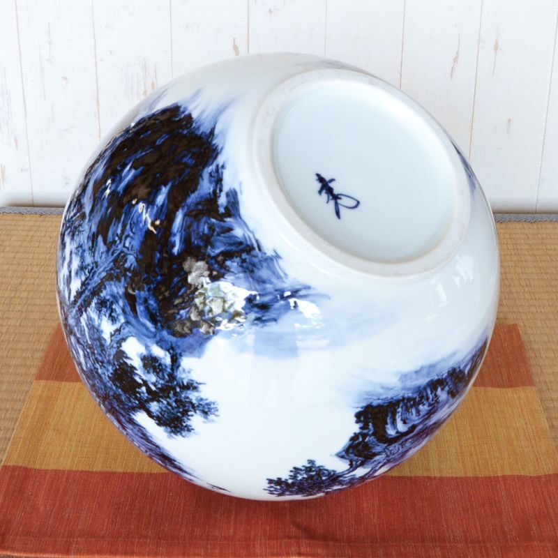 有田焼やきもの市場 | 有田焼 大作「染付山水 大花瓶」 真右エ門窯