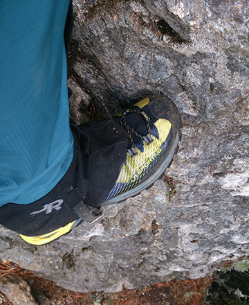 甲武信ヶ岳で軽量柔軟トレッキングブーツの実力をチェック