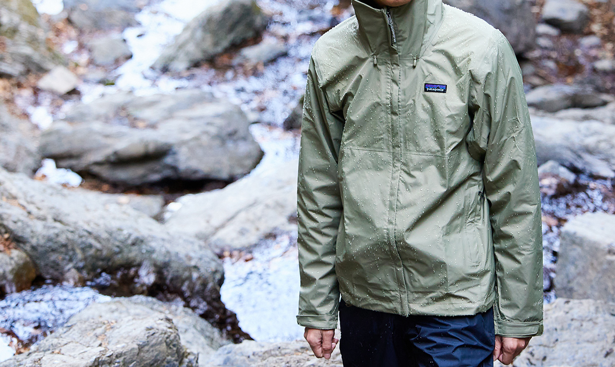 登山はもちろん、幅広いシーンで使えるパタゴニア「トレントシェル3L