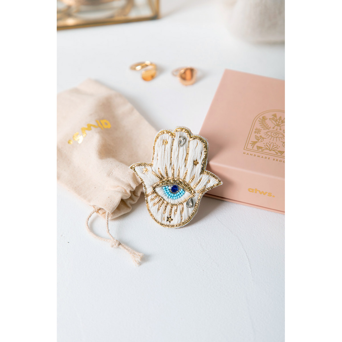 オールザウェイストゥセイ】 ハンドメイドブローチ HAND | かぜとゆき