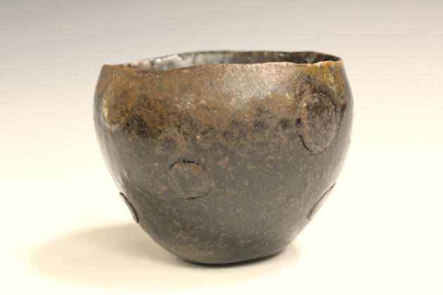 柳瀬美術店 / 伊勢崎晃一郎「黒酒呑-1」共箱[ISEZAKI Koichiiro]Sake cup