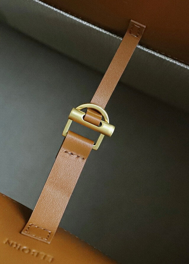 ELBORN | Momet Leather Mini Bag (Camel) – YEAR END