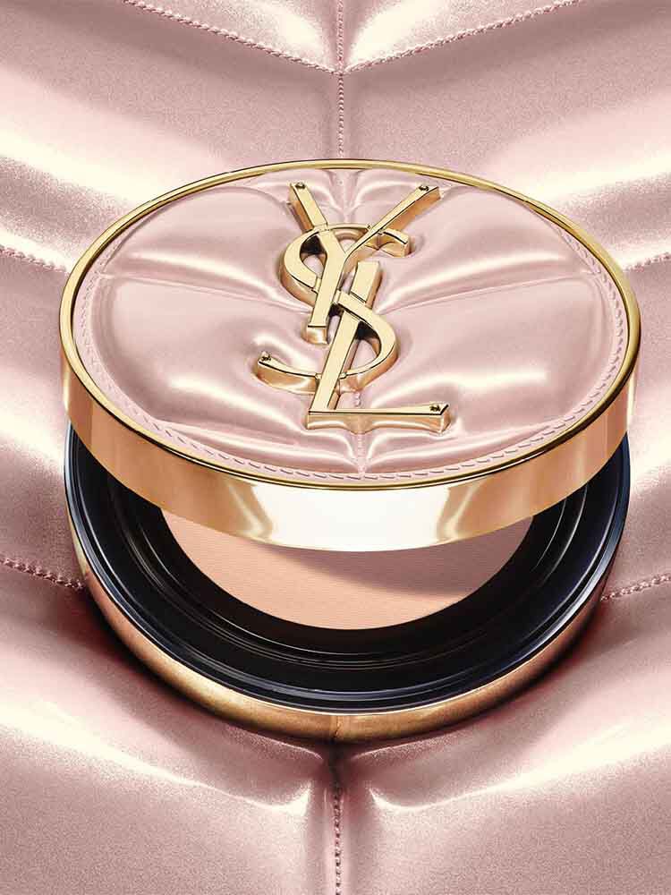 ファンデーション「ラディアント タッチ グロウパクト」イヴ・サン