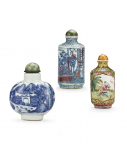 青花山水圖鼻煙壺,青花釉裏紅人物圖鼻煙壺,粉彩嬰戲圖鼻煙壺三件一組