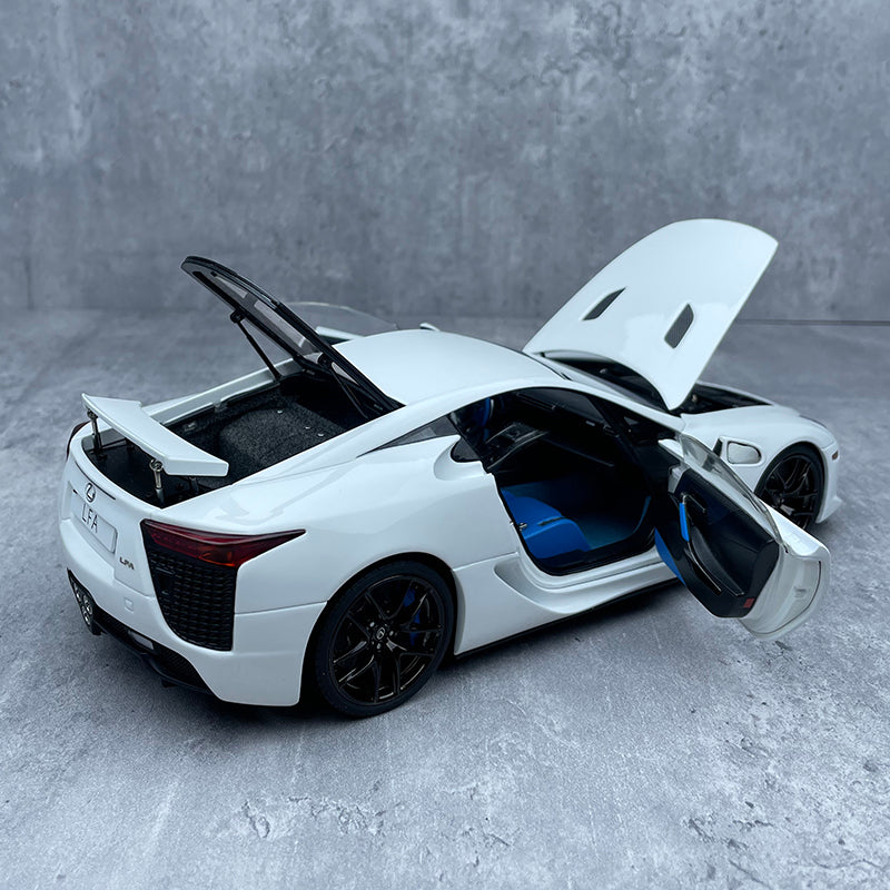 Lexus LFA 1:18 Die-Cast Alloy Model (Pop-Up Spoiler Edition
