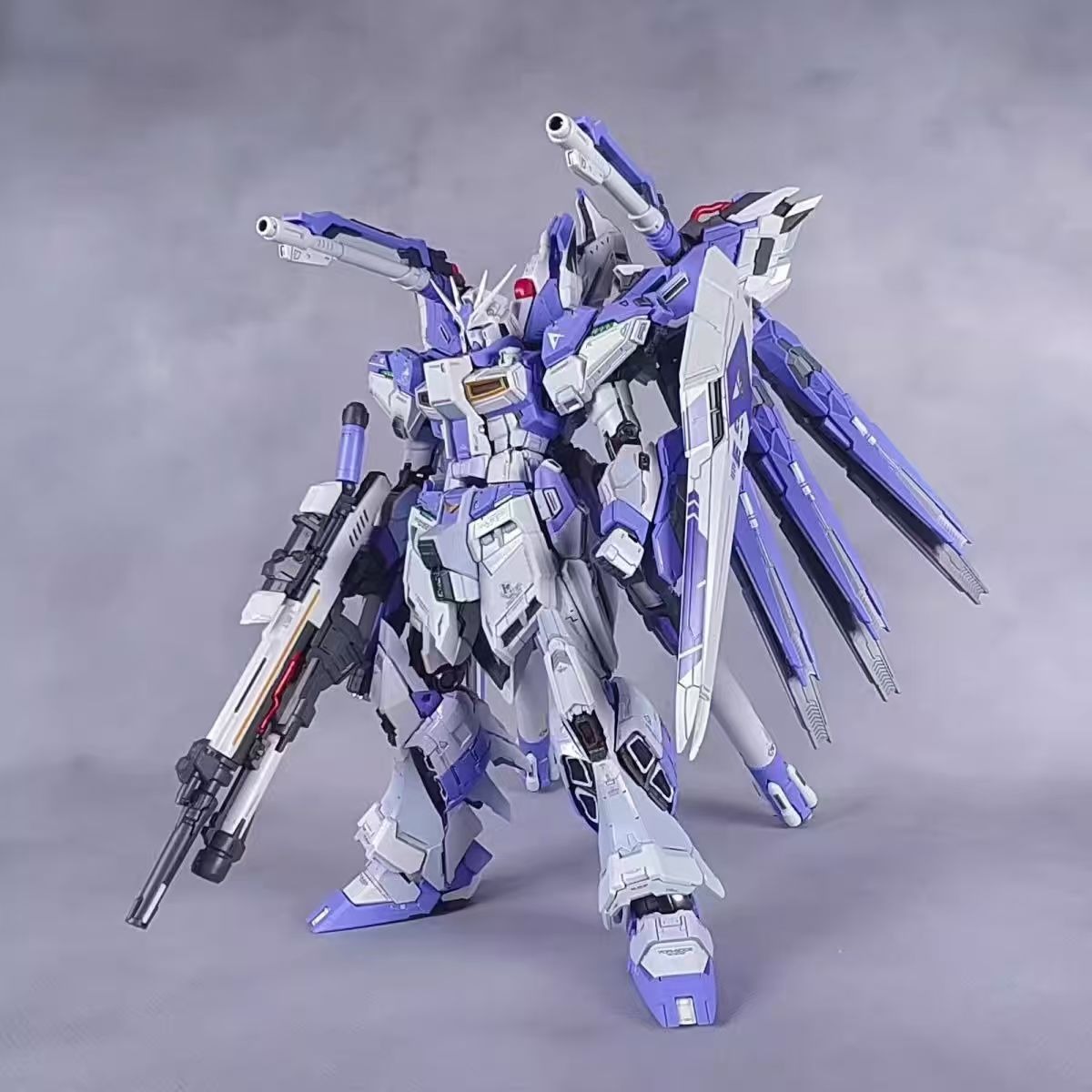 1/100 MG RX-93-v2 Hi-Nu Gundam V Tiger - Zeonmarket