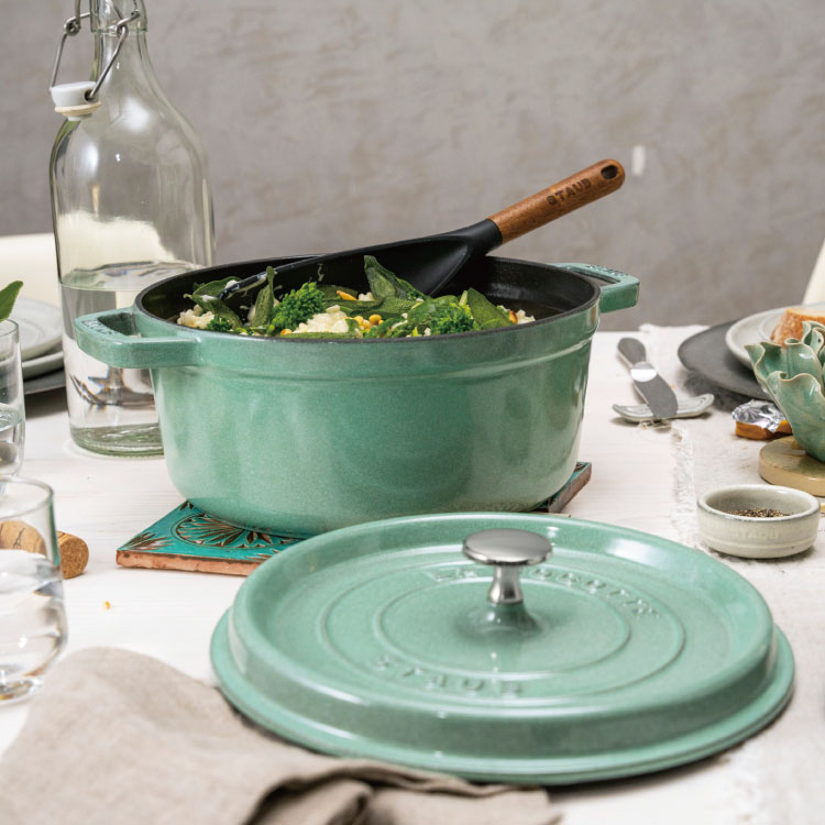 ストウブ 鋳物ホーロー鍋 ピコ・ココット | ツヴィリング公式