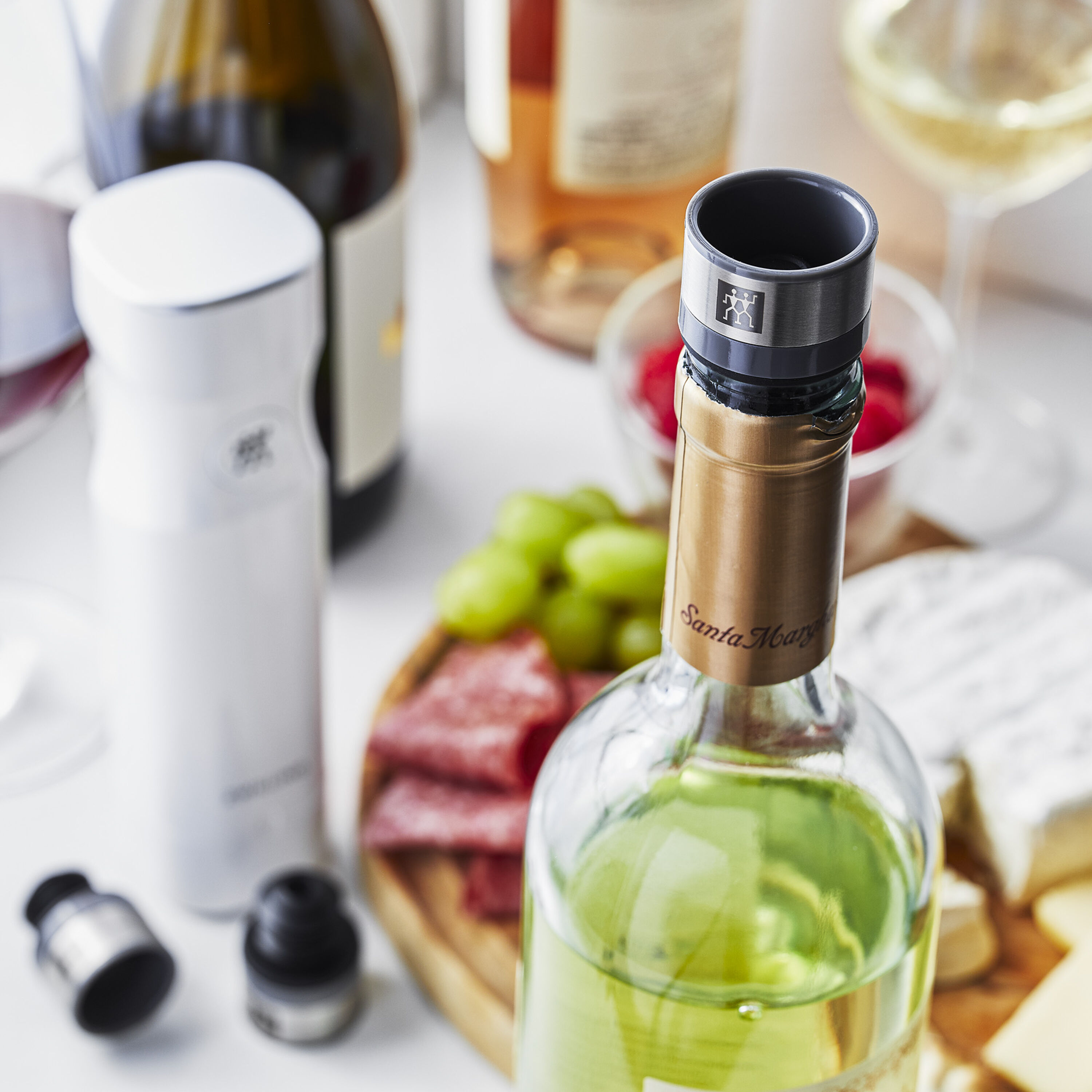 Buy ZWILLING Fresh & Save Vacuum wine sealer | ZWILLING.COM