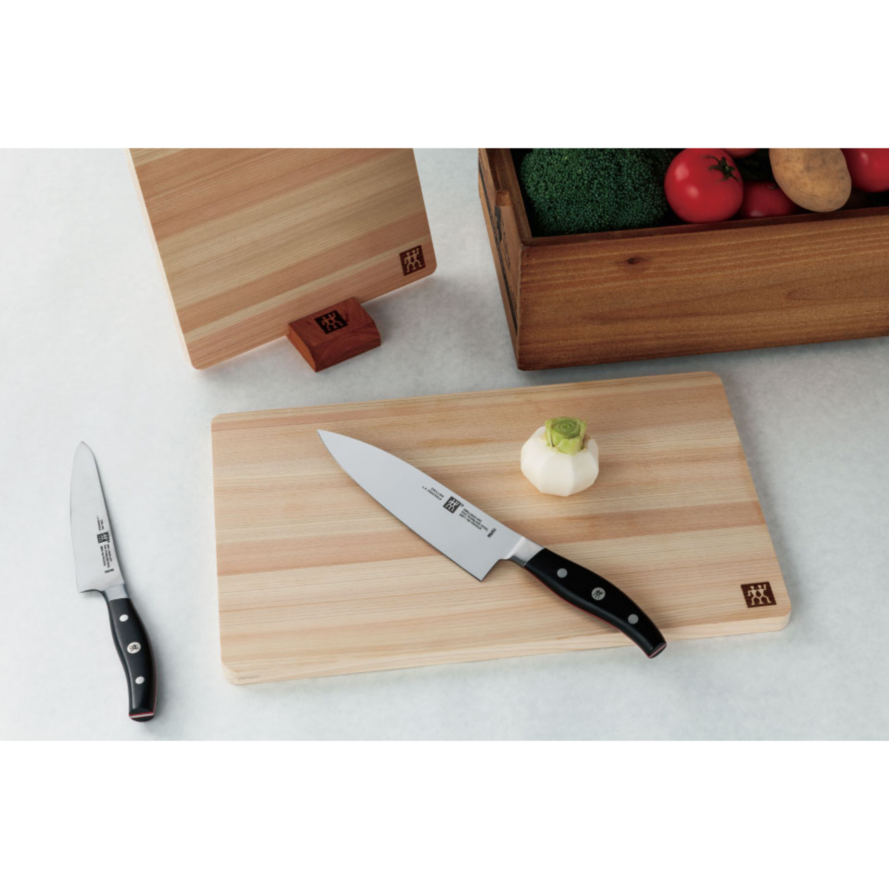 ツヴィリング アーク シェフナイフ | ツヴィリング公式オンラインショップ