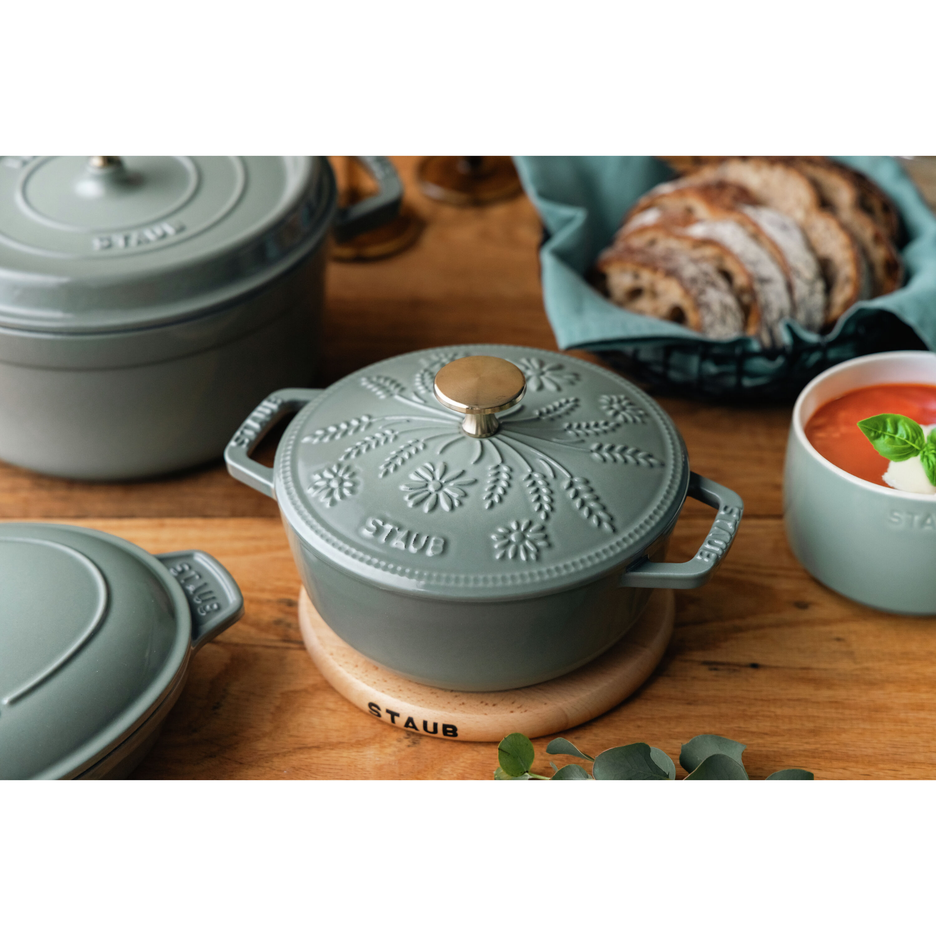 ストウブ 鋳物ホーロー鍋 Wa-NABE フレンチオーブン マーガレット 16