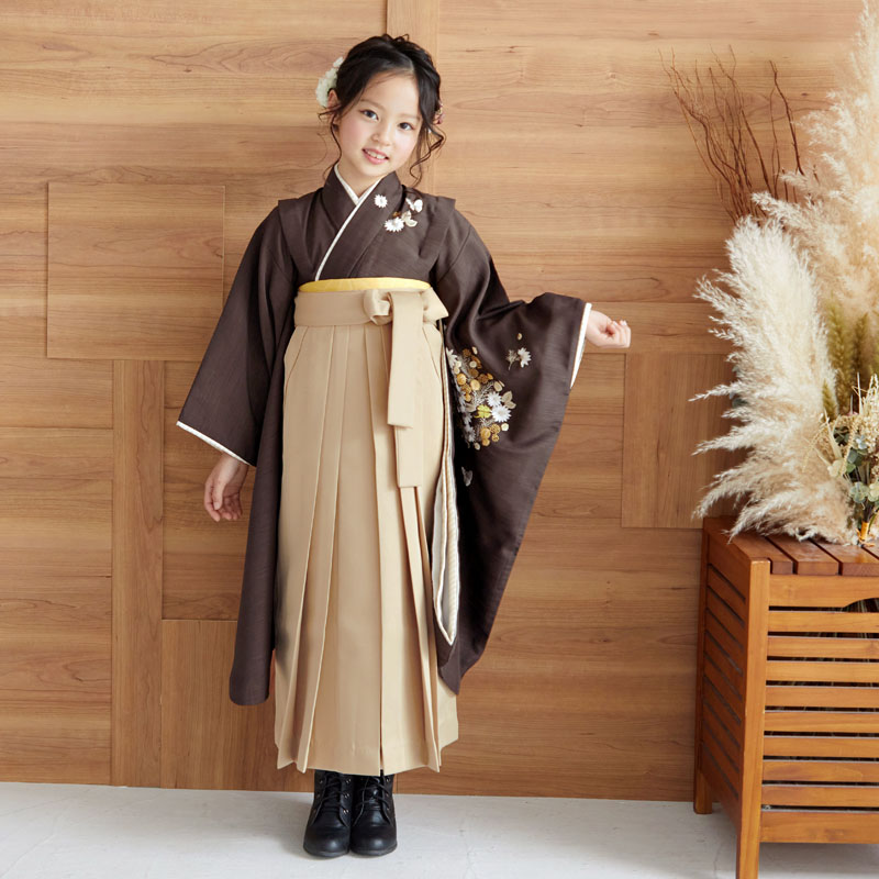 四つ身＋袴レンタル：N084 Kami Shibai 茶 蝶に花丸文│ 袴レンタル