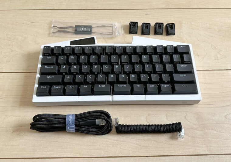 Ultimate Hacking Keyboardレビュー】最強の左右分割キーボード【UHK