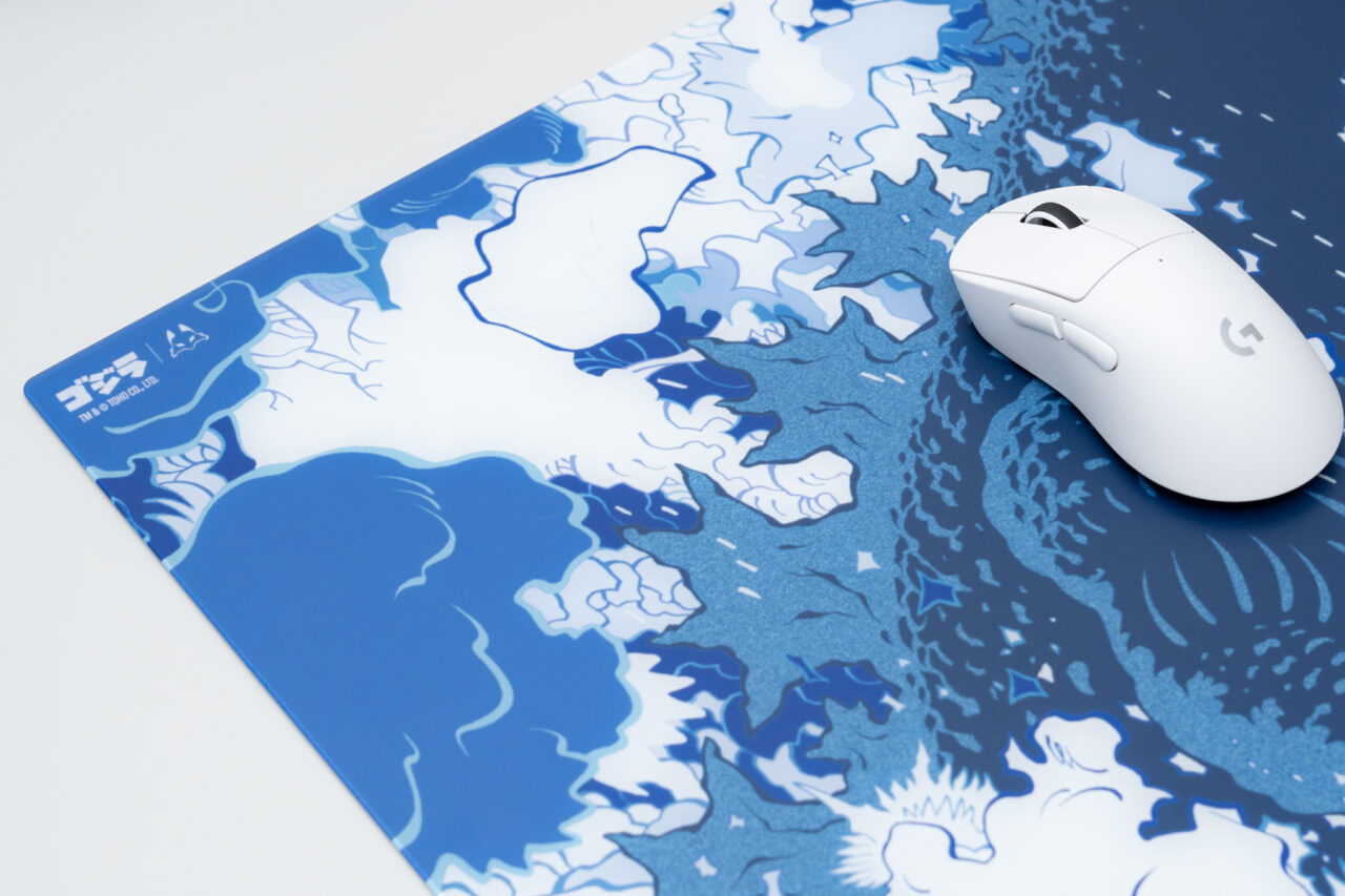 Arbiter Studio LUNAR Glass Pad レビュー：ゴジラ70周年を彩る滑らか