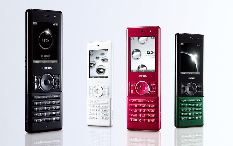 ウィルコム、スマートフォンとさまざまなBluetooth連携が可能なPHS端末