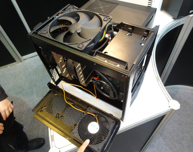 SilverStone、小型microATX対応PCケースなどを展示 | 日経クロステック