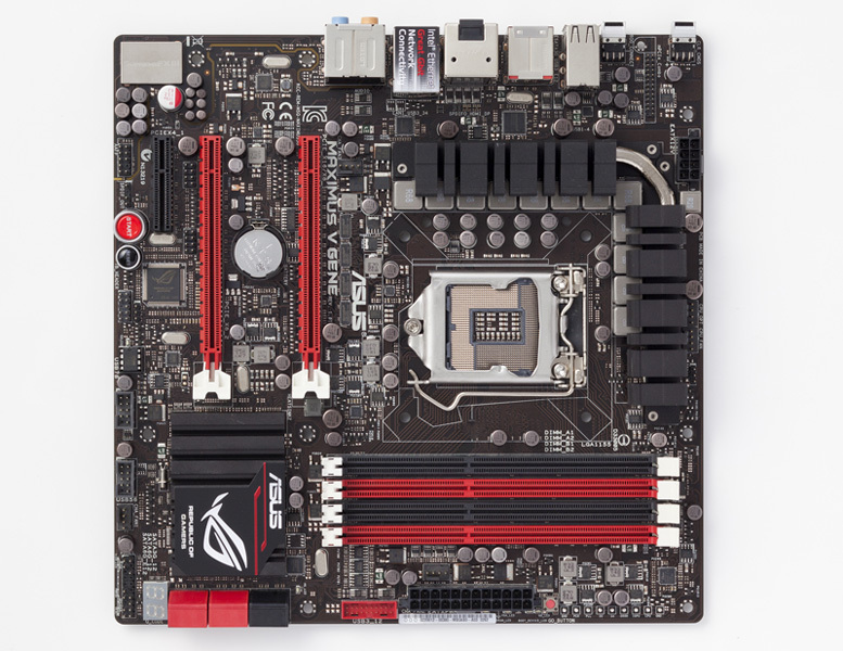 写真で見る次世代マザーボード「Maximus V GENE」（ASUSTeK Computer