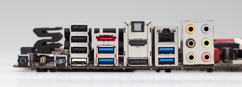 写真で見る次世代マザーボード「Maximus V GENE」（ASUSTeK Computer